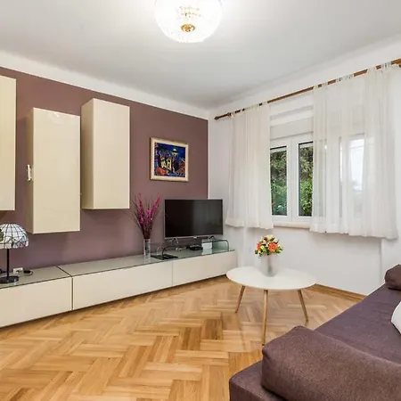 Vallelosca Garden Apartment